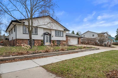 /international/us/605-juniper-ct-west-bend-wi-110107637467/