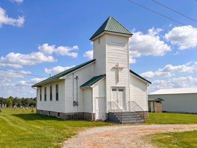 /international/us/14286-old-highway-50-clay-city-il-110108380223/