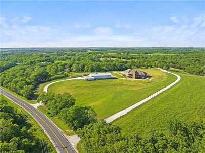 /international/us/18405-371-highway-platte-city-mo-110100192755/