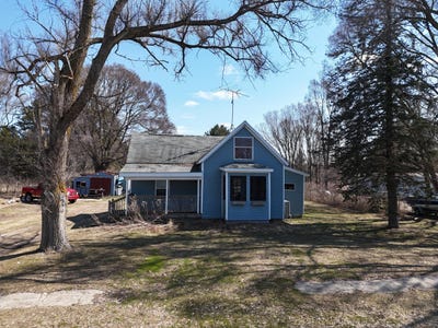 /international/us/7435-3rd-street-thompsonville-mi-110107071391/