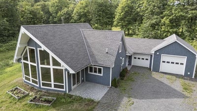 /international/us/135-stage-road-west-haven-vt-110108588087/