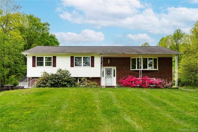 /international/us/323-freetown-highway-wallkill-ny-110108010681/