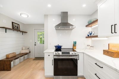 /international/us/302-western-ave-a-gloucester-ma-110108153754/