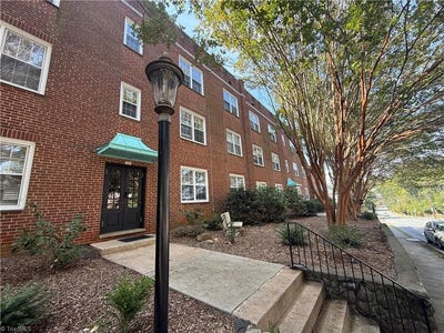 /international/us/1314-glade-street-winston-salem-nc-110103622650/