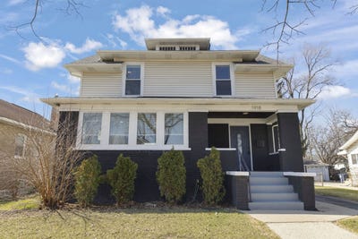 /international/us/1918-s-9th-avenue-maywood-il-110108718350/