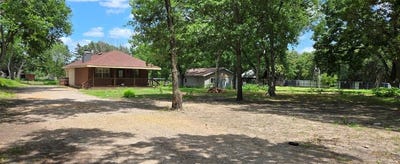 /international/us/1528-trout-road-hutchins-tx-110101955144/