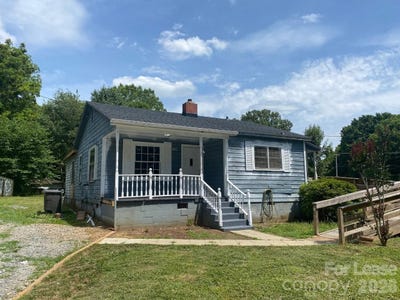 /international/us/1323-7th-street-statesville-nc-110105361026/