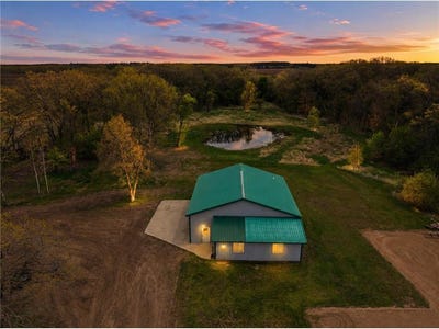 /international/us/39206-470th-avenue-otto-twp-mn-110108493635/