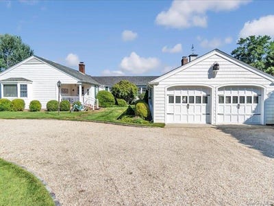 /international/us/44-griffing-avenue-westhampton-beach-ny-110101910430/