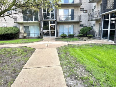 /international/us/3133-bernice-road-lansing-il-110107517278/