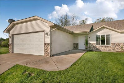 /international/us/216-appaloosa-court-braham-mn-110106567800/