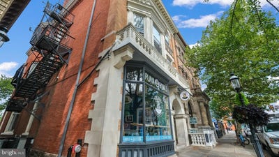 /international/us/22-n-main-street-doylestown-pa-110105768356/