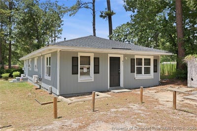 /international/us/421-squirrel-street-fayetteville-nc-110119586934/