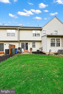 /international/us/224-wheatfield-way-york-pa-110096419255/