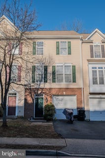 /international/us/816-fairview-village-court-culpeper-va-110106466807/