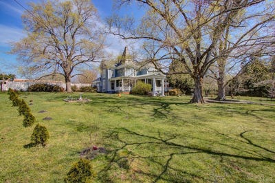 /international/us/401-king-street-keysville-va-110106212096/