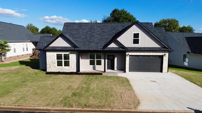 /international/us/915-thunder-gulch-dr-boiling-springs-sc-110120487240/