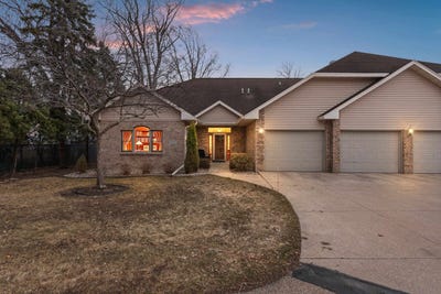 /international/us/957-brighton-drive-menasha-wi-110106621504/