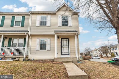 /international/us/2712-crestwick-place-district-heights-md-110100389534/