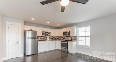 /international/us/2413-woodward-avenue-charlotte-nc-110108190581/