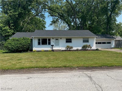 /international/us/605-cherokee-trail-willoughby-oh-110100799970/