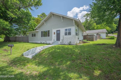 /international/us/202-walnut-street-anderson-mo-110108693043/