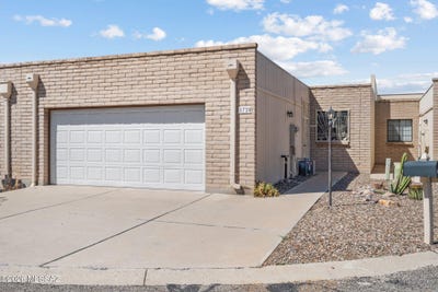 /international/us/1720-s-traub-drive-tucson-az-110110303470/