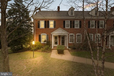 /international/us/3263-s-stafford-street-arlington-va-110108577949/