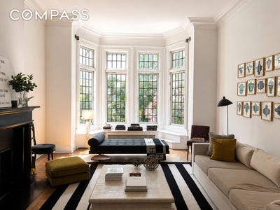 /international/us/216-e-61st-street-new-york-ny-110107998374/