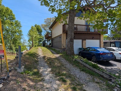 /international/us/131-cora-avenue-fox-lake-il-110108412730/