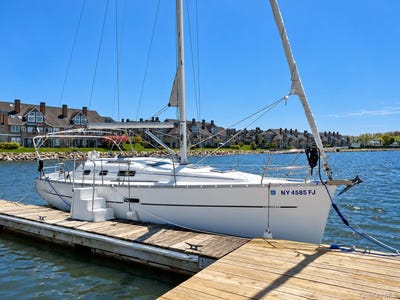 /international/us/80-half-moon-bay-marina-drive-croton-on-hudson-ny-110120066626/