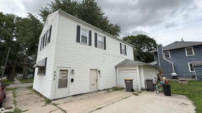 /international/us/402-7th-street-se-mason-city-ia-110119403300/