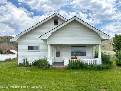 /international/us/2270-hwy-241-afton-wy-110100983316/