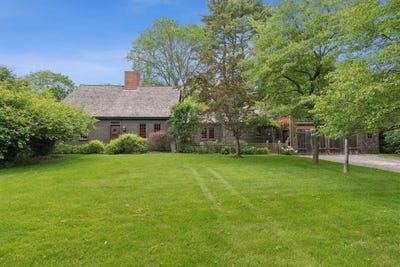 /international/us/33-center-street-yarmouth-me-110100453896/?lang=en