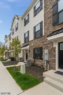 /international/us/114-bergen-st-hackettstown-town-nj-110107755472/