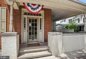 /international/us/50-s-broad-street-lititz-pa-110108960700/