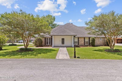 /international/us/101-dartmouth-circle-youngsville-la-110108076803/