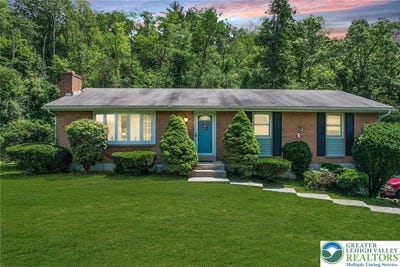 /international/us/6913-jay-street-slatington-pa-110101332363/