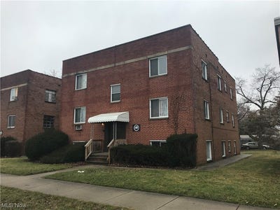 /international/us/4160-4166-ridge-road-brooklyn-oh-110089639074/?lang=it