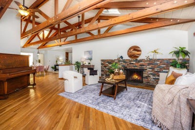 /international/us/661-union-encinitas-ca-110108332025/