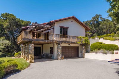 /international/us/62-e-carmel-valley-rd-a-carmel-valley-ca-110108350135/
