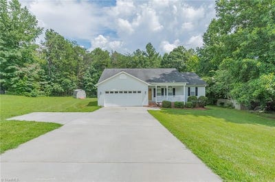 /international/us/317-jarrett-road-thomasville-nc-110100967069/