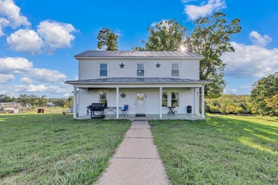 /international/us/1121-nichols-farm-rd-huddleston-va-110120528096/