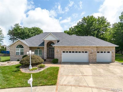 /international/us/1805-lincoln-knolls-drive-edwardsville-il-110100852104/