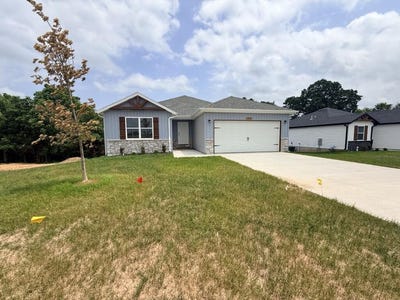 /international/us/585-bailiwick-drive-rogersville-mo-110107405007/
