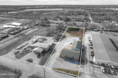 /international/us/2307-missouri-avenue-carthage-mo-110103696470/