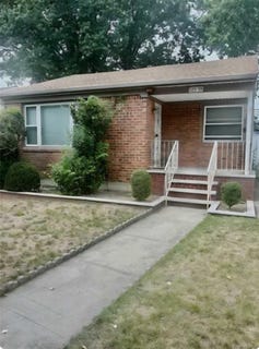 /international/us/12123-238th-street-rosedale-ny-110109035806/
