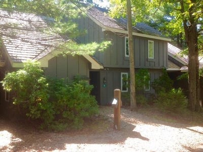 /international/us/40-alpine-lake-harmony-pa-110094411469/