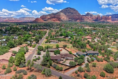 /international/us/310-el-camino-road-sedona-az-110108879028/