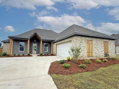 /international/us/322-tremont-drive-florence-ms-110105530008/